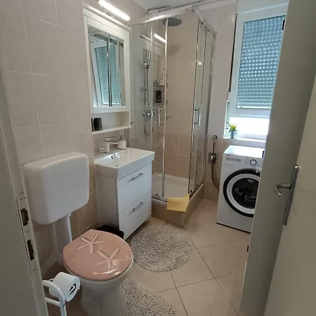 Drescher In Center Apartment *